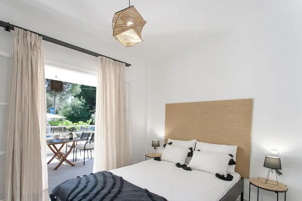 TWO-BEDROOM APARTMENT 1